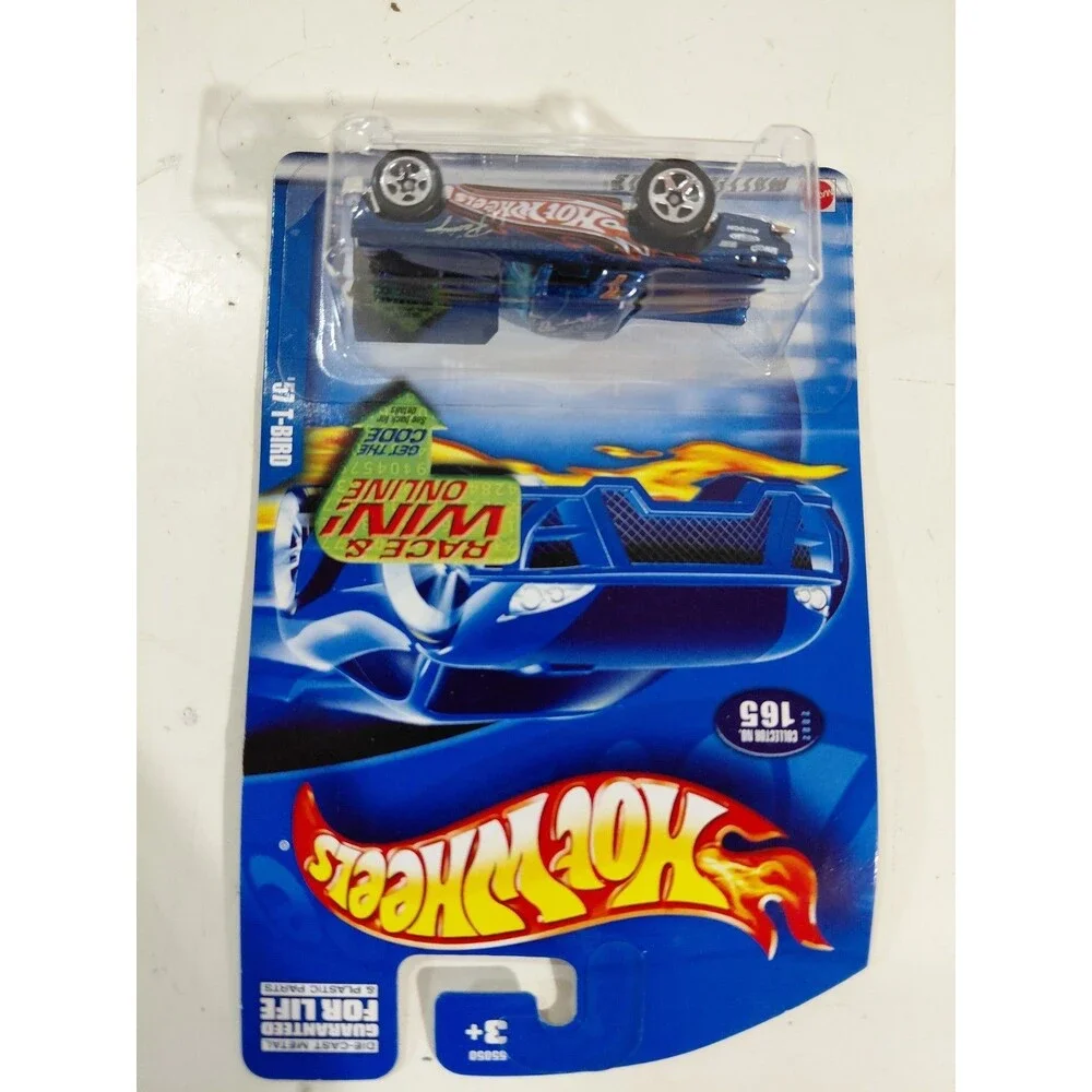 NIP Hot Wheels 2001 1:64 Die Cast Racing 1957 Ford Thunderbird Coupe Classic Car